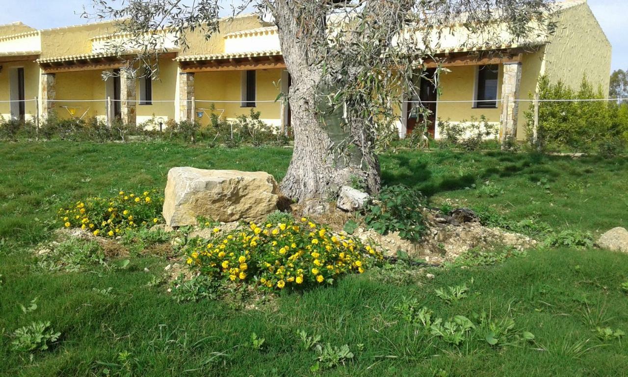 Agriturismo Is Solinas Masainas Buitenkant foto